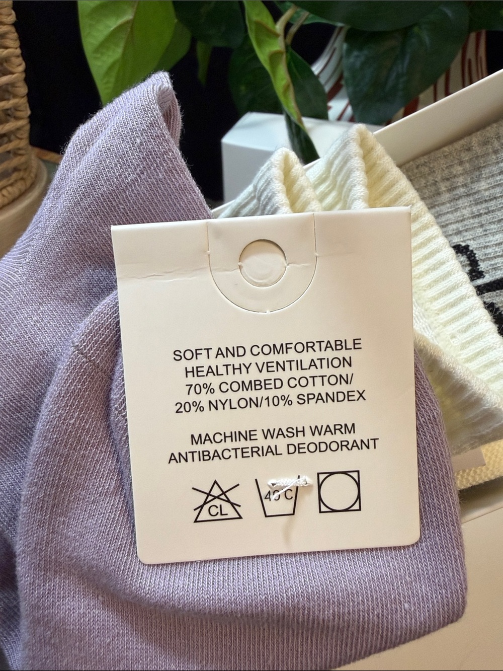 ALO Yoga 3-Pack Crew Socks in cream, Gray, Lavender - Picture 11 of 13